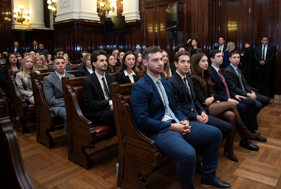 Profesionales reconocidos/as con el Premio Corte Suprema
